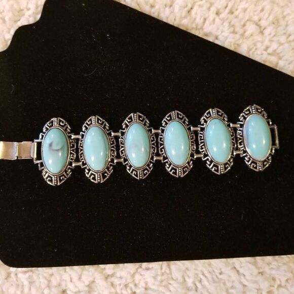 KARU Acre Vintage Faux Turquoise Bracelet - Picture 7 of 8
